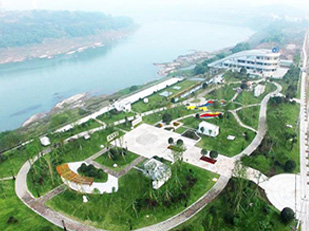 廣安市鄰水縣污水處理站，廣安市政協(xié)人資環(huán)委帶領鄰水縣政協(xié)與縣住建局相關負責人，到鄰水縣各鄉(xiāng)鎮(zhèn)專項督導污水處理廠（站）建設與運行情況